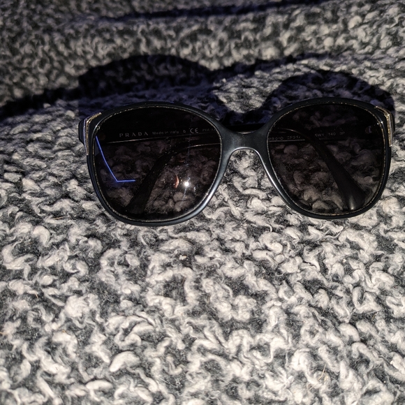 PRADA POLARIZED SUNGLASSES 🕶️ - Picture 5 of 11